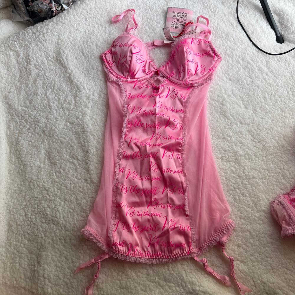 Victoria's Secret lingerie garter slip with garter straps 34B